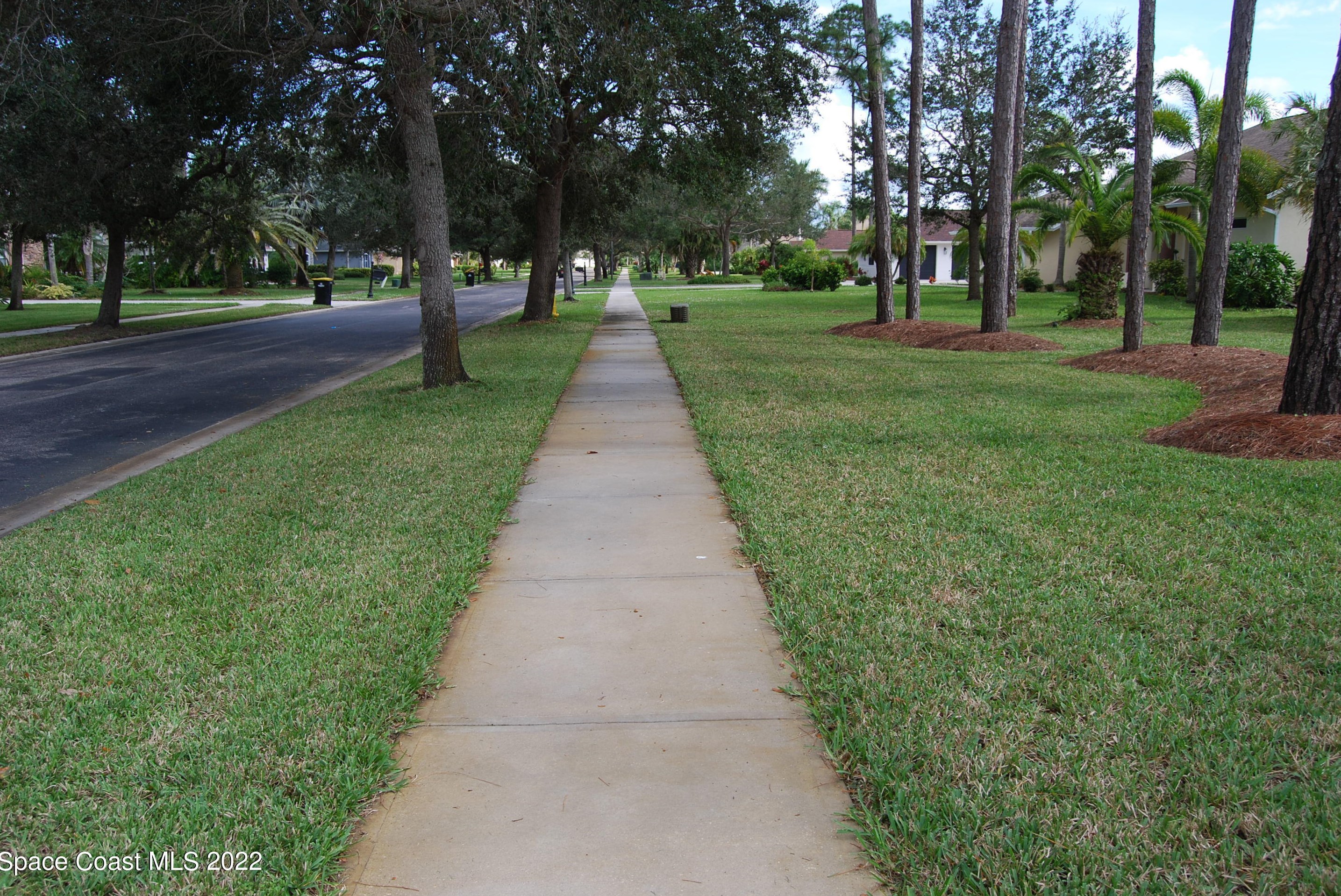 1820 Winding Ridge Cir, Melbourne FL  32909-2314 exterior