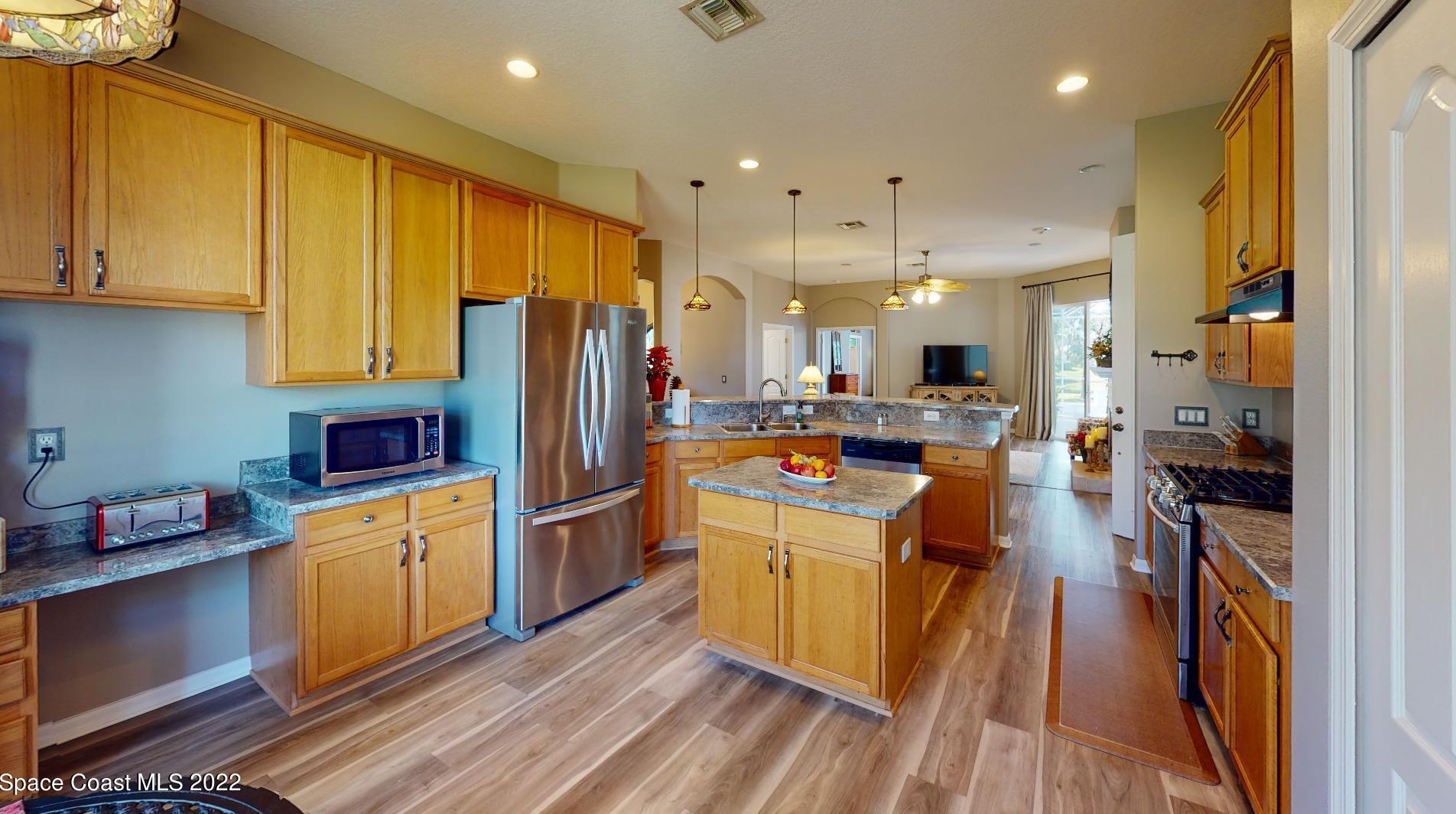 1820 Winding Ridge Cir, Melbourne FL  32909-2314 exterior