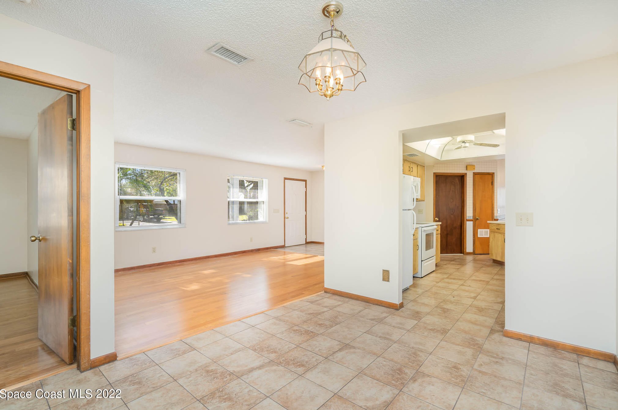 2014 Nicklaus Dr, Melbourne FL  32935-4514 exterior