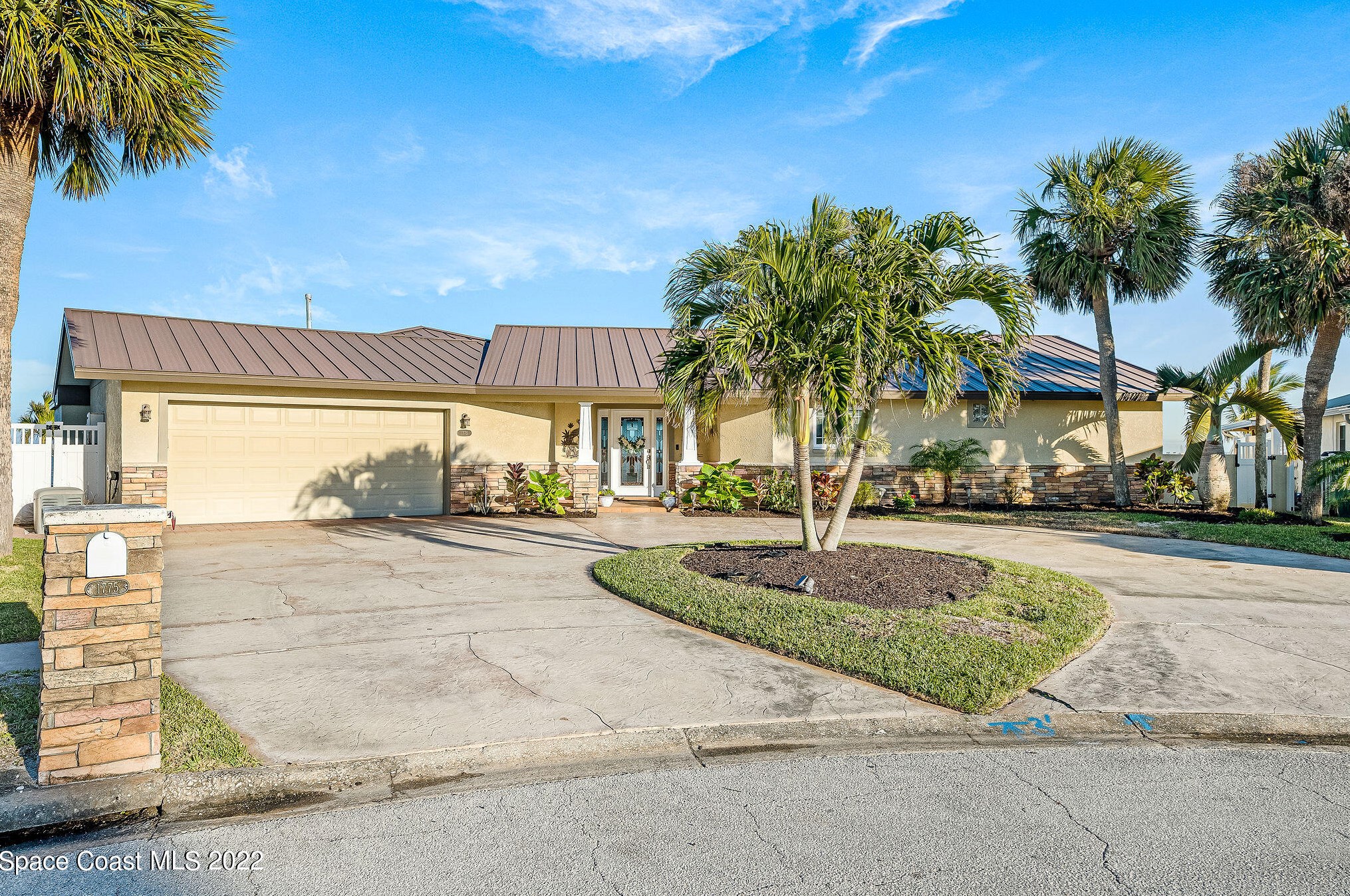 1775 Larchmont Ct, Merritt Island FL  32952-5637 exterior