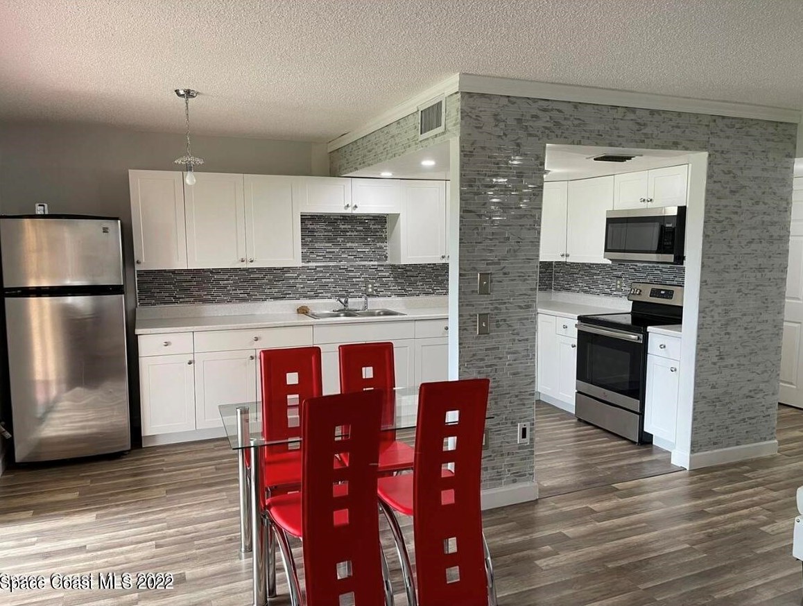 165 San Juan Cir, Melbourne FL  32935-5423 exterior