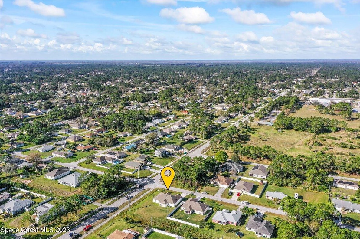 499 Ellington Ave, Melbourne FL  32909-4126 exterior