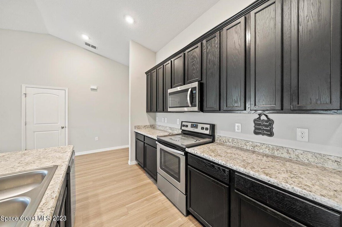 499 Ellington Ave, Melbourne FL  32909-4126 exterior