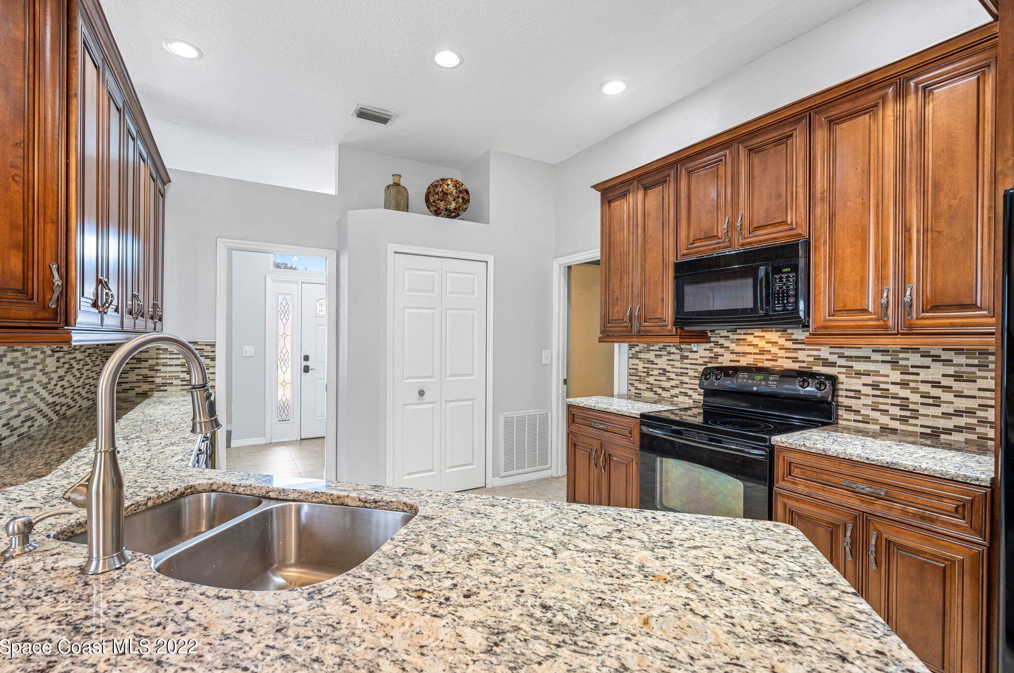 7031 Hammock Trace Dr, Melbourne FL  32940-7973 exterior