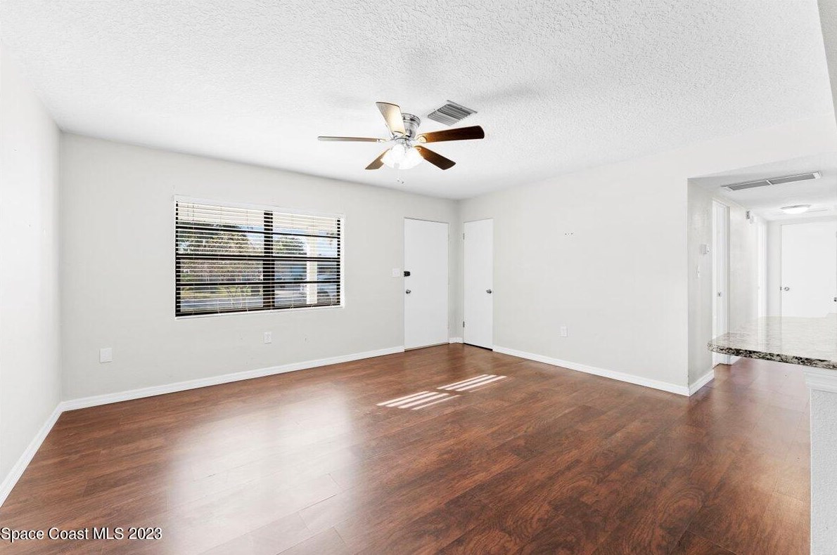 320 Nelson Dr, Merritt Island FL  32953-4733 exterior