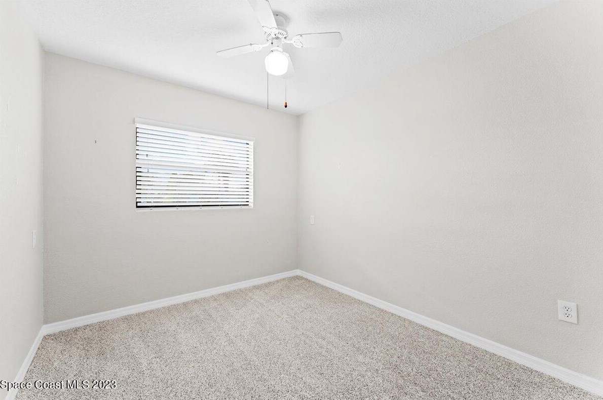 320 Nelson Dr, Merritt Island FL  32953-4733 exterior