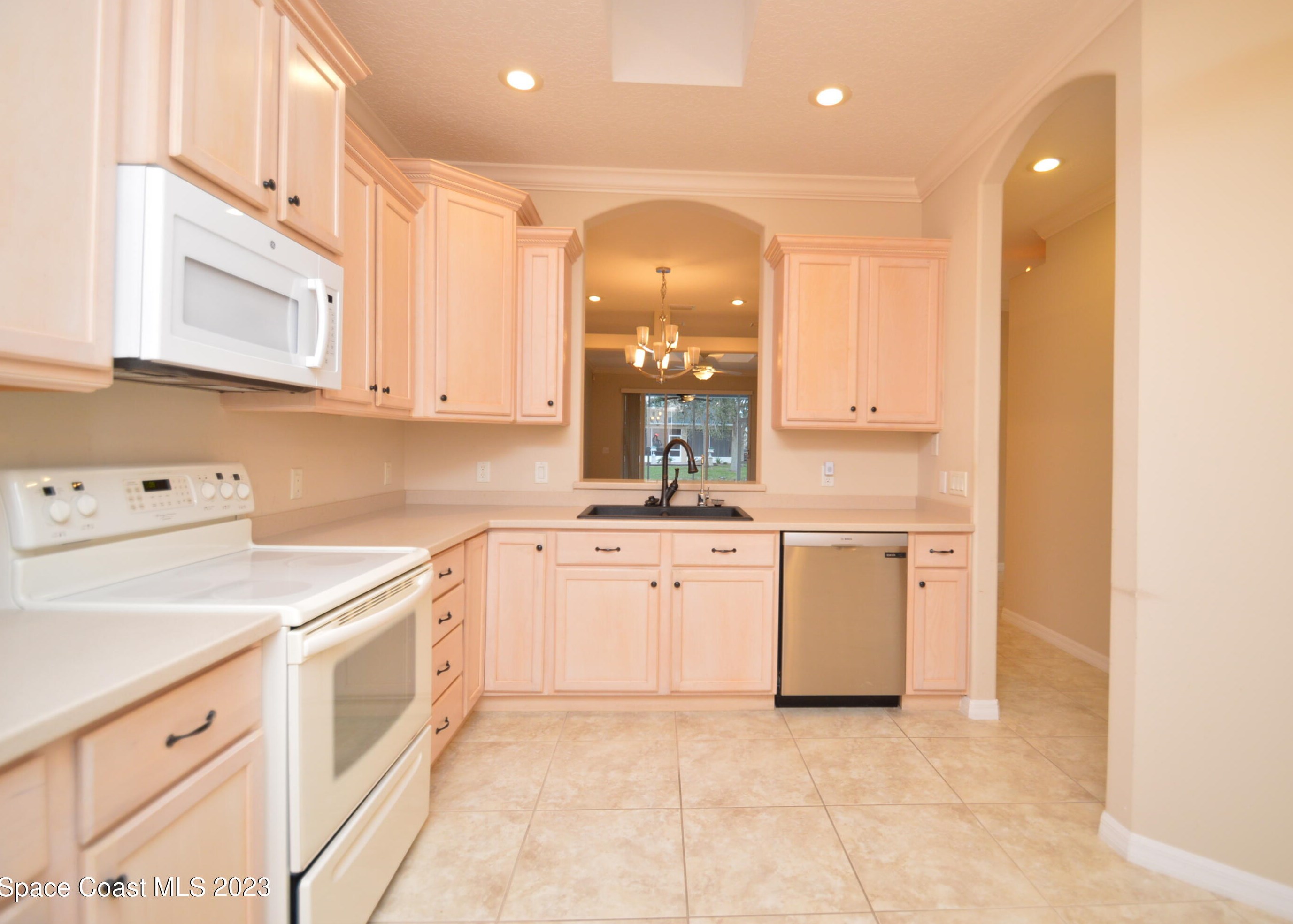 812 Veronica Ct, Melbourne FL  32937-4038 exterior