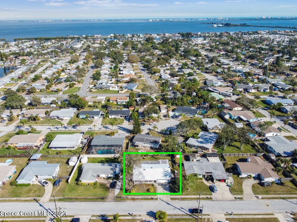 610 Barrett Dr, Merritt Island FL  32952-5885 exterior