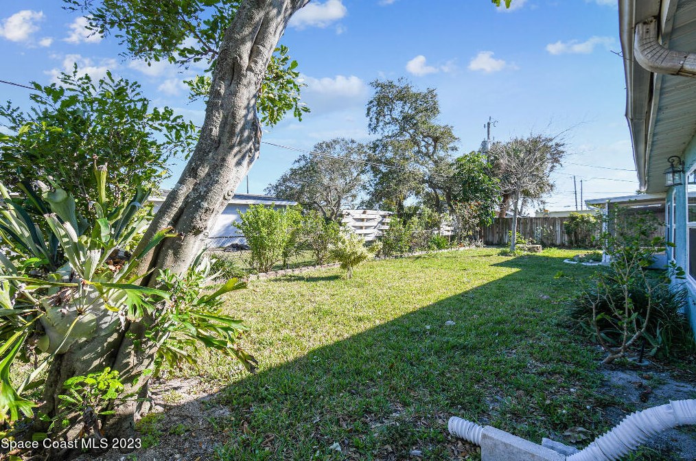 610 Barrett Dr, Merritt Island FL  32952-5885 exterior