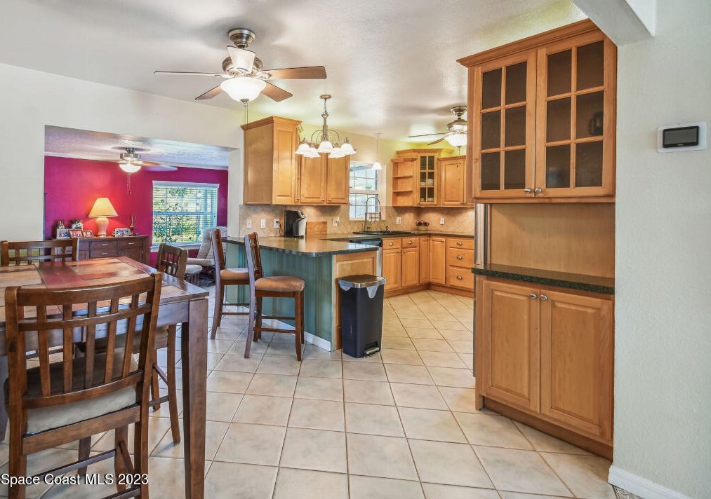 610 Barrett Dr, Merritt Island FL  32952-5885 exterior