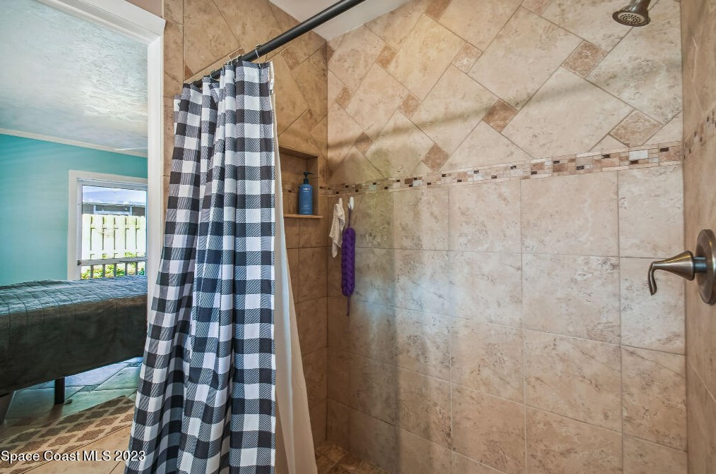 610 Barrett Dr, Merritt Island FL  32952-5885 exterior