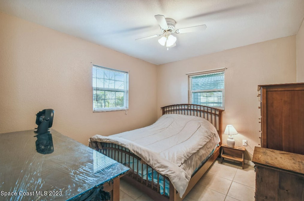 610 Barrett Dr, Merritt Island FL  32952-5885 exterior