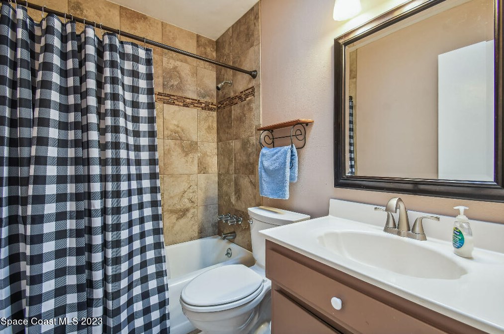 610 Barrett Dr, Merritt Island FL  32952-5885 exterior