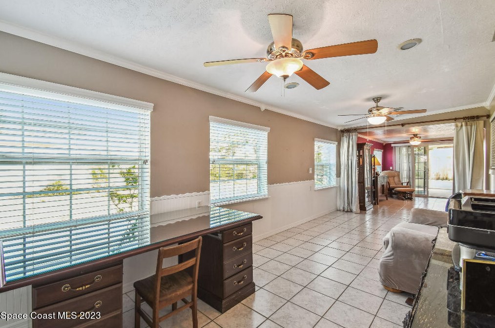 610 Barrett Dr, Merritt Island FL  32952-5885 exterior