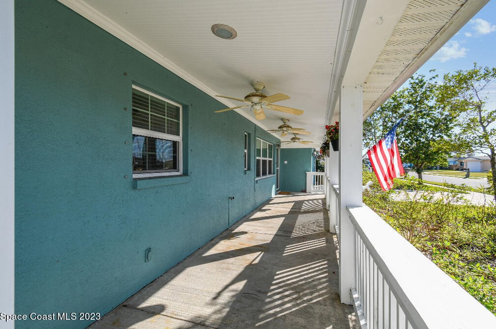 610 Barrett Dr, Merritt Island FL  32952-5885 exterior