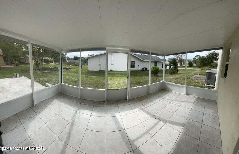 1618 Vallee St, Melbourne FL 32907-8635 exterior