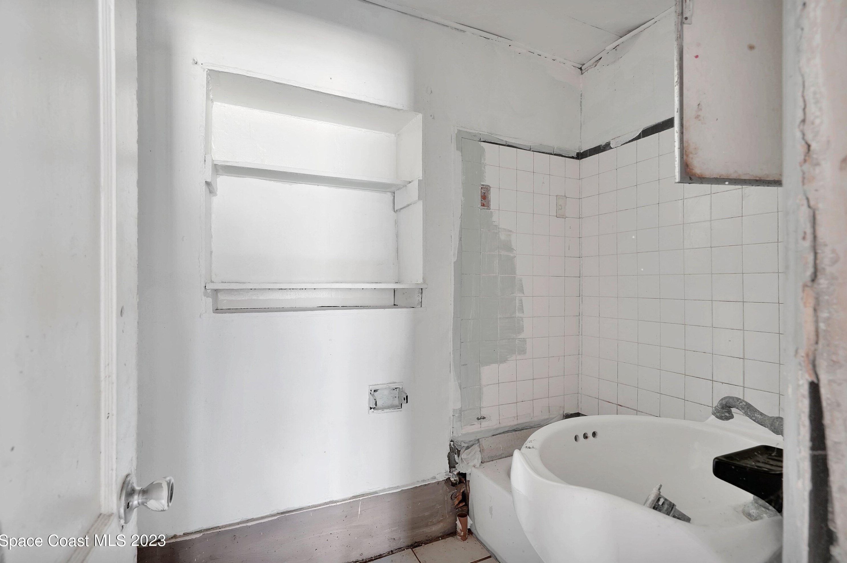 2927 9th St, Jacksonville FL  32254-1915 exterior