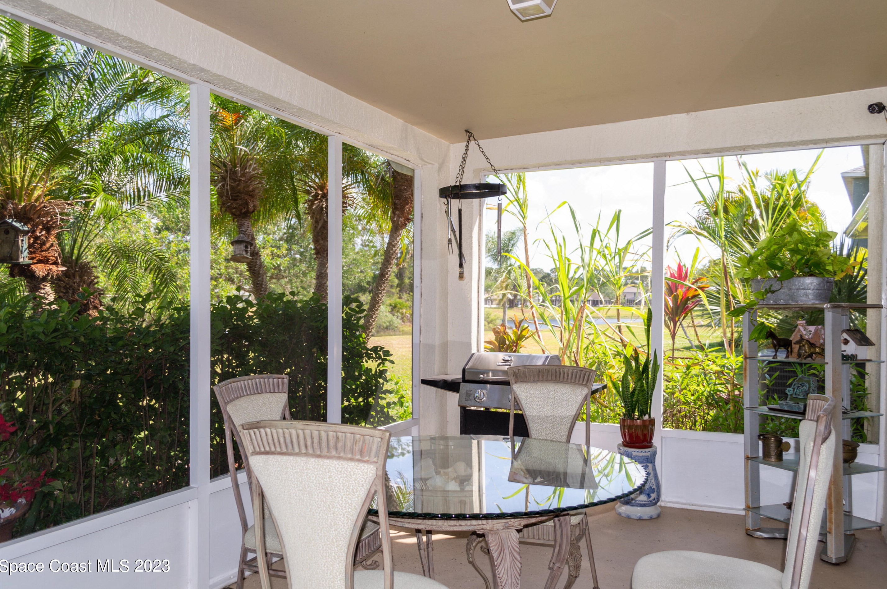 1560 Las Palmos Dr, Melbourne FL 32908-1123 exterior