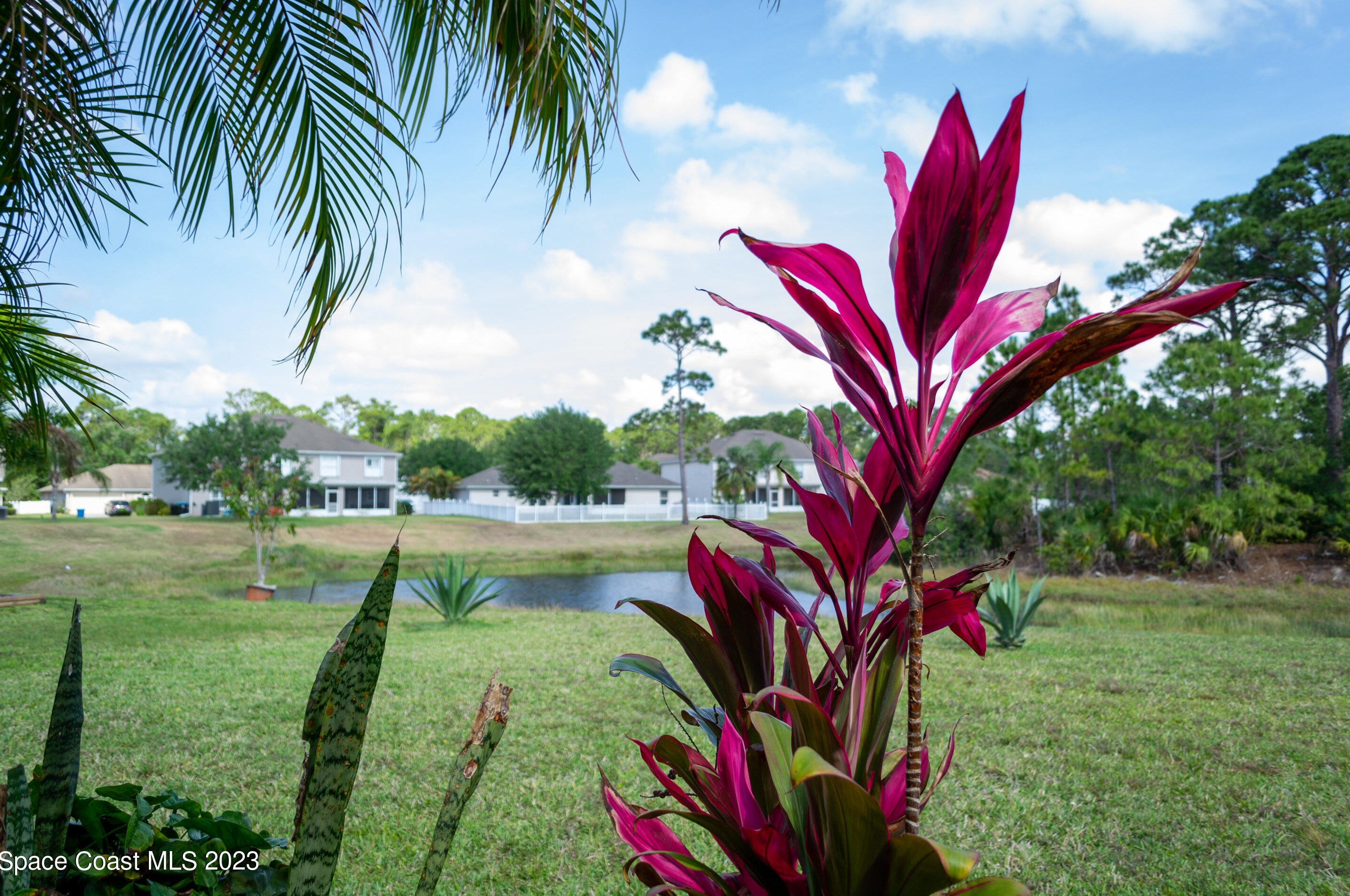 1560 Las Palmos Dr, Melbourne FL 32908-1123 exterior