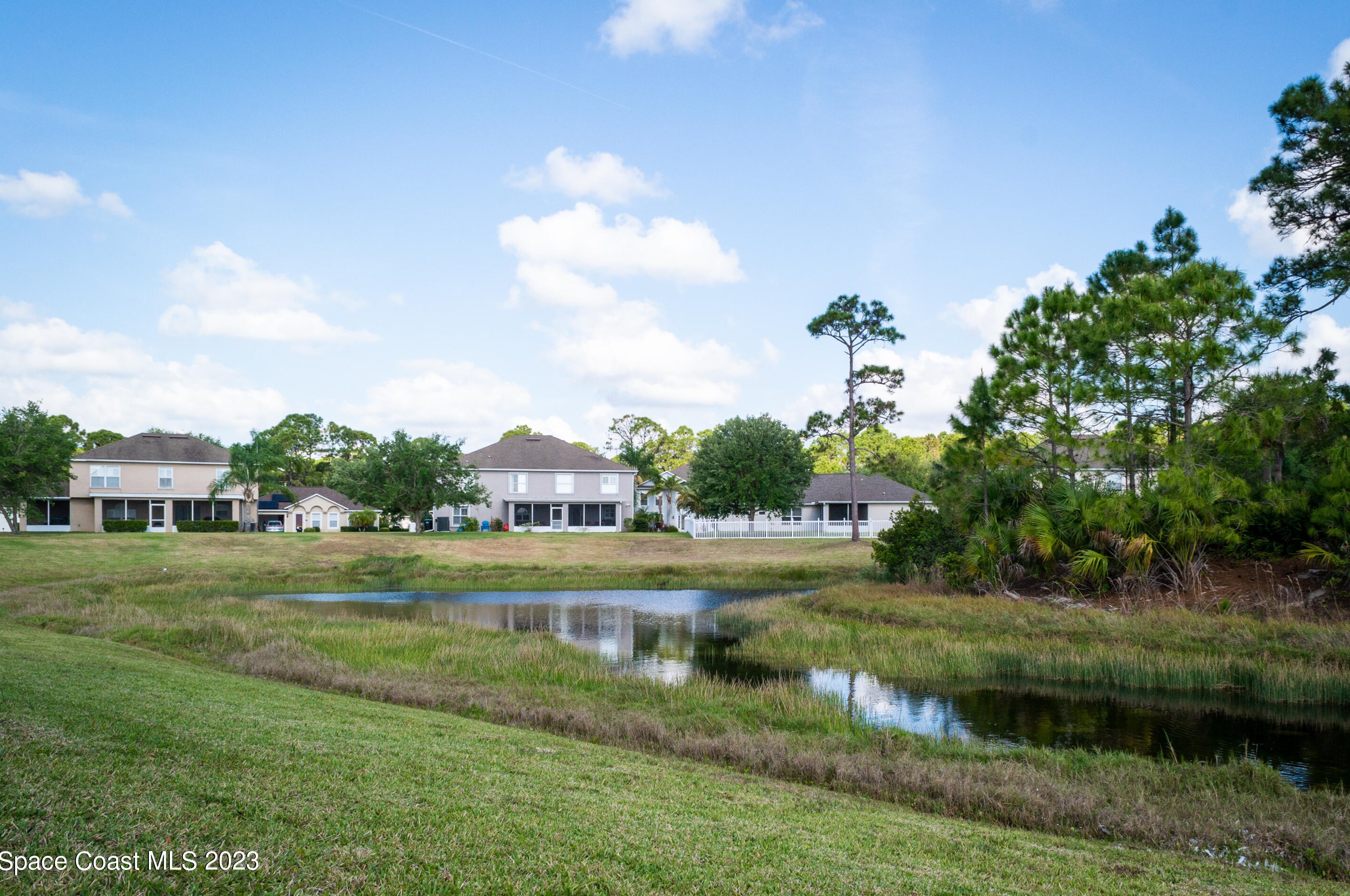 1560 Las Palmos Dr, Melbourne FL 32908-1123 exterior