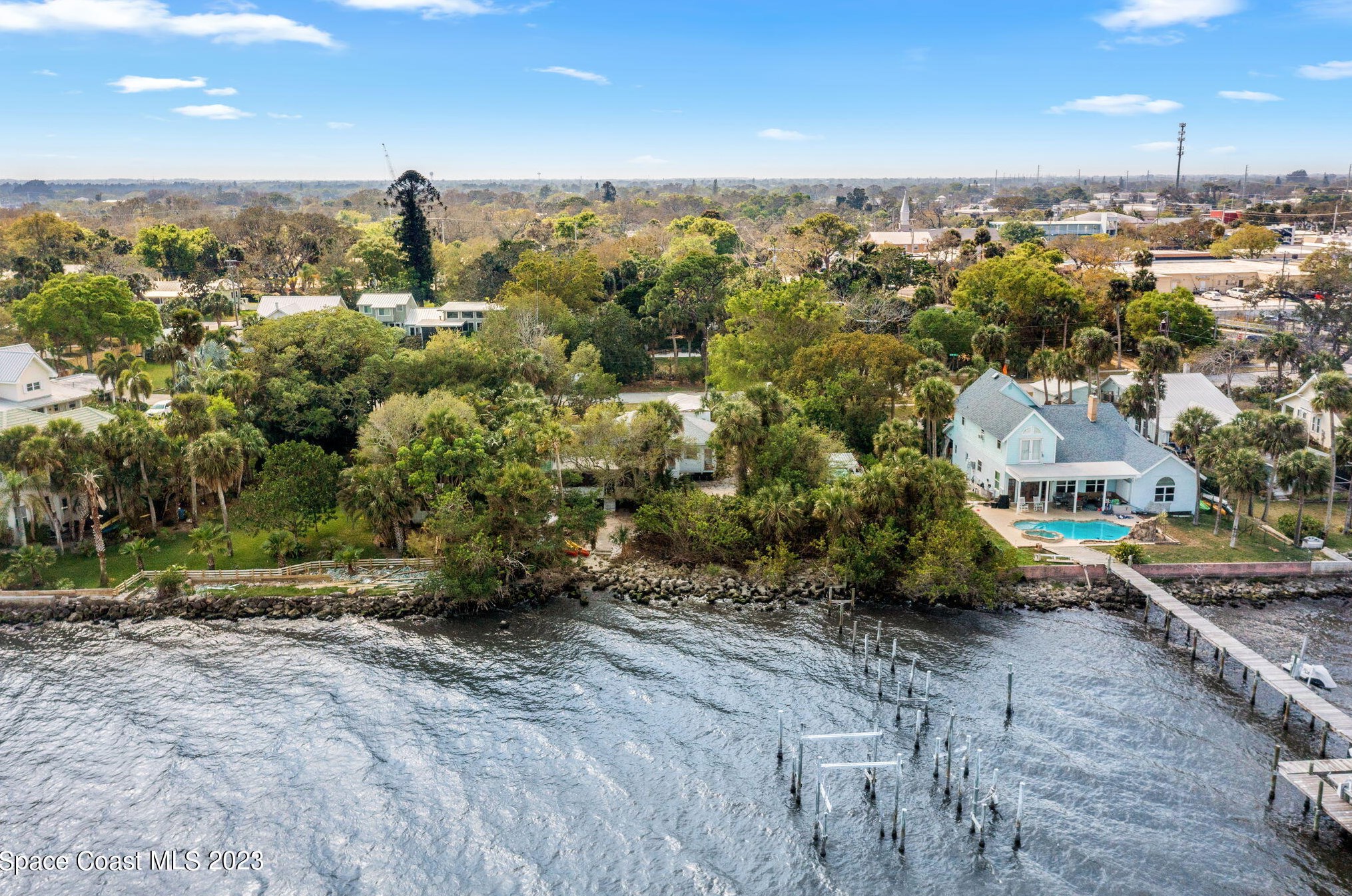 1365 Pineapple Ave, Melbourne FL 32935-6541 exterior