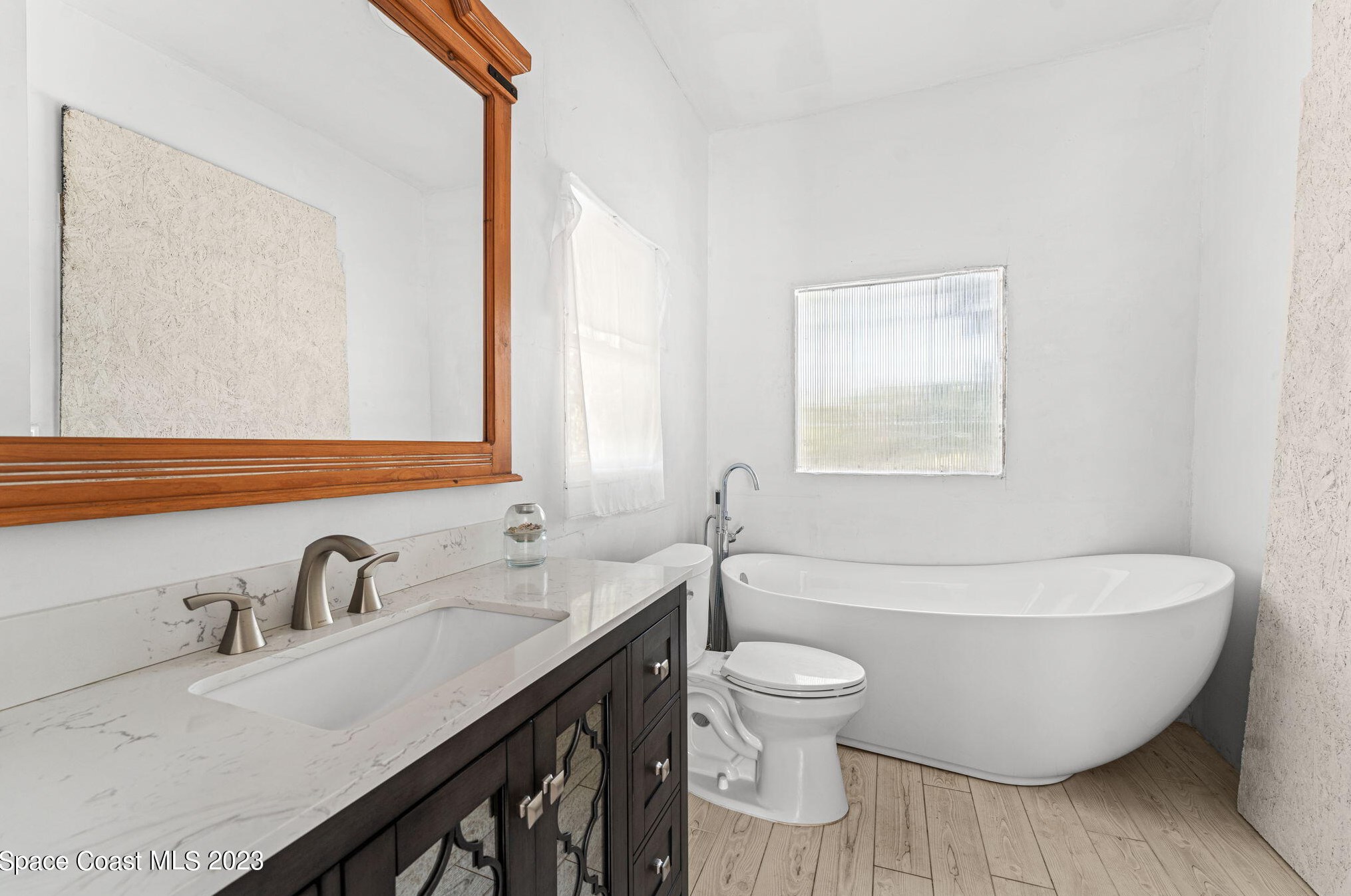 1365 Pineapple Ave, Melbourne FL 32935-6541 exterior