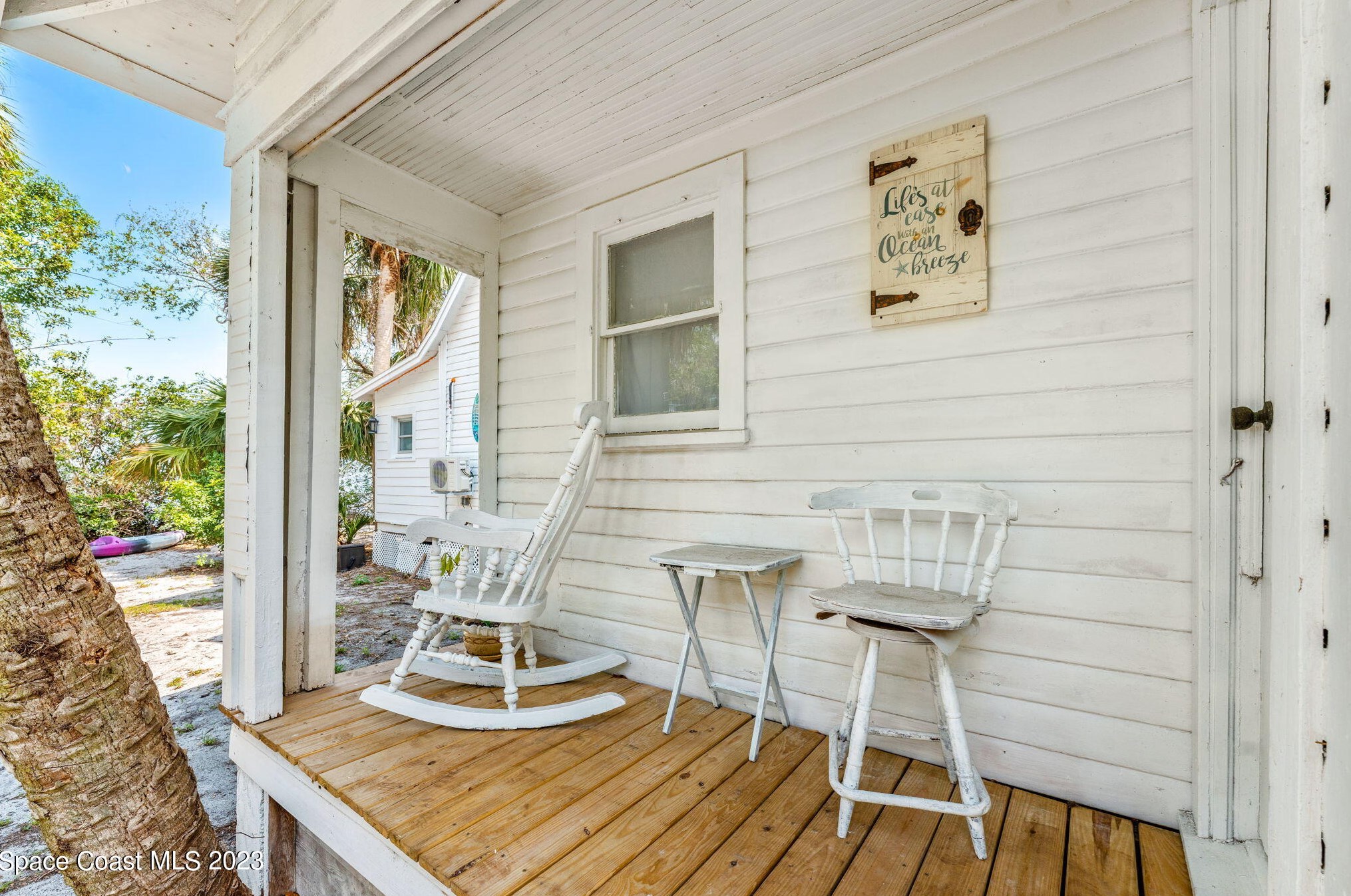 1365 Pineapple Ave, Melbourne FL 32935-6541 exterior