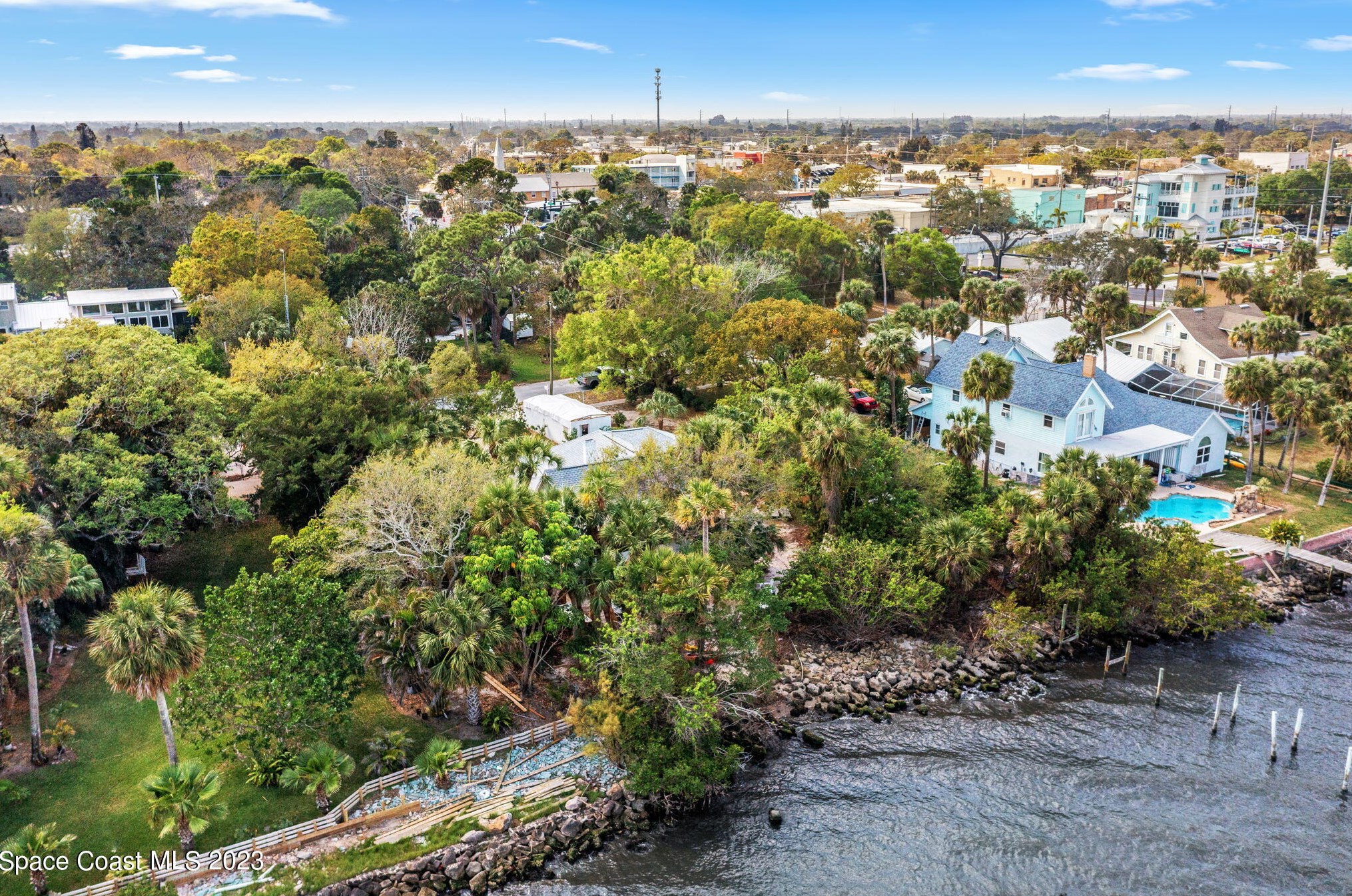 1365 Pineapple Ave, Melbourne FL 32935-6541 exterior