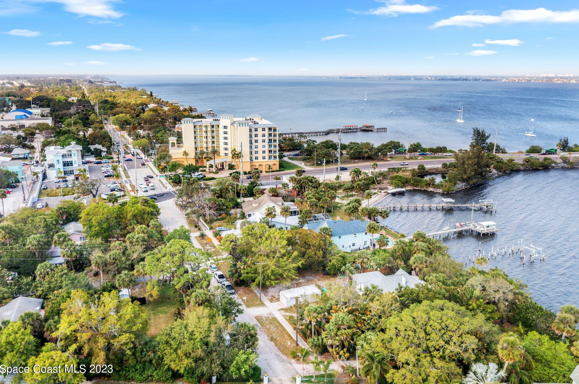 1365 Pineapple Ave, Melbourne FL 32935-6541 exterior