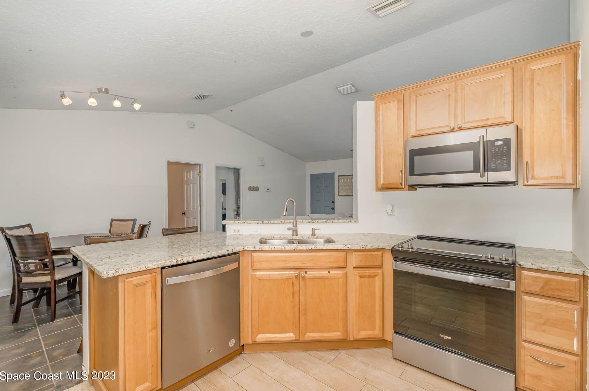 1333 Prospect Cir, Melbourne FL  32907-1130 exterior