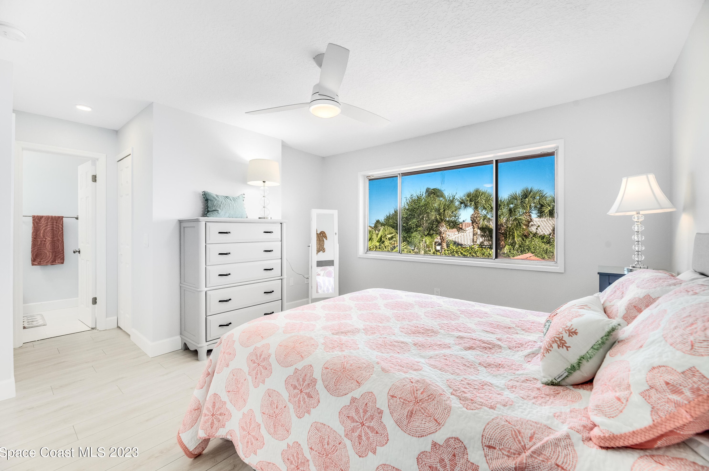 200 Oceanway Dr, Melbourne FL  32951-3321 exterior