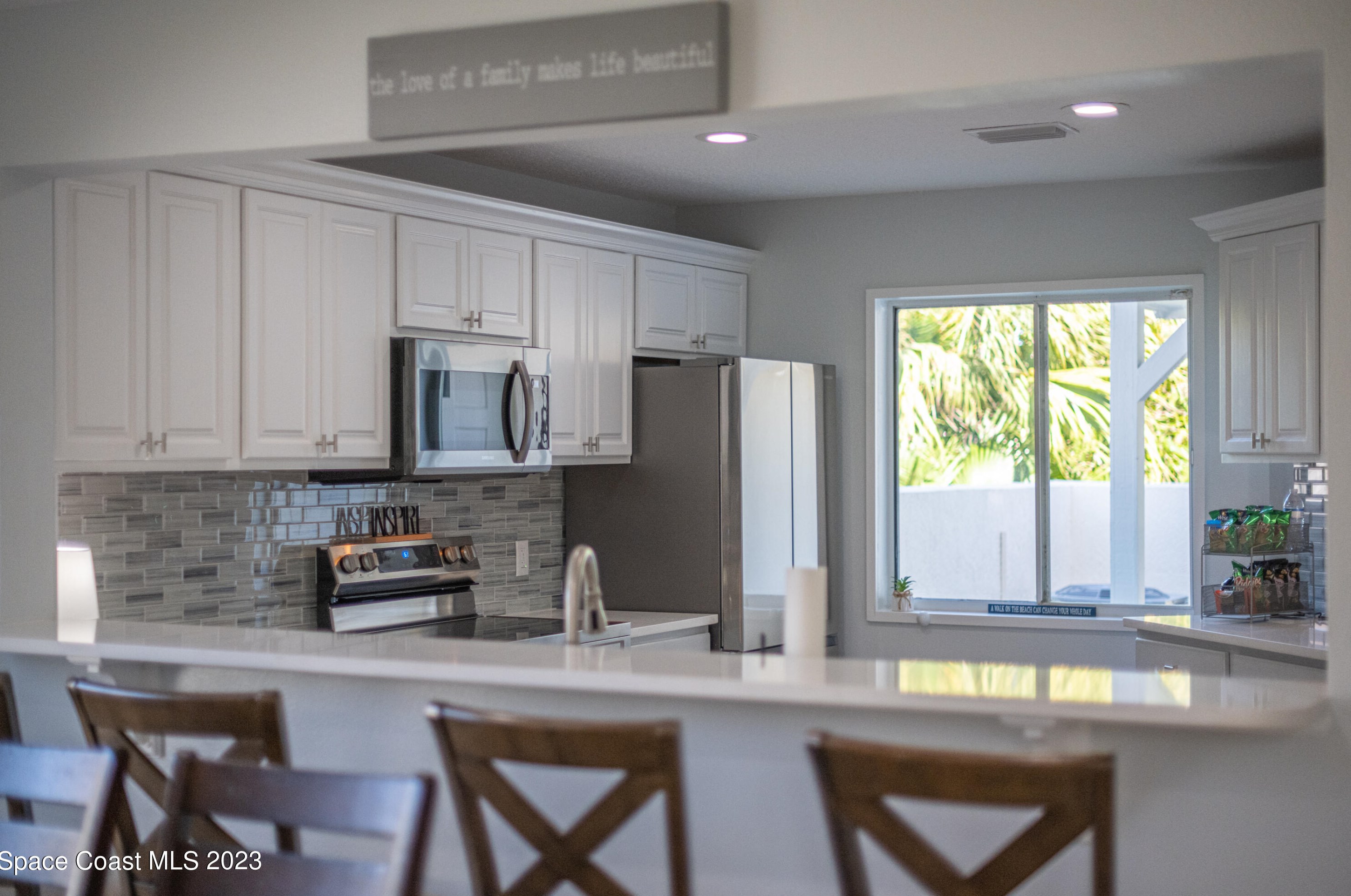 200 Oceanway Dr, Melbourne FL  32951-3321 exterior