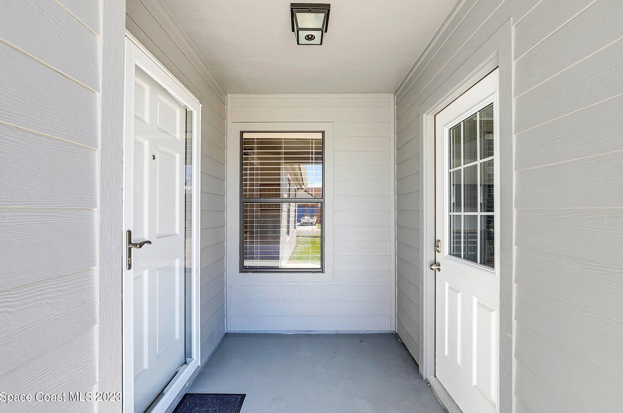 798 Pine Shores Cir, New Smyrna FL  32168-6189 exterior
