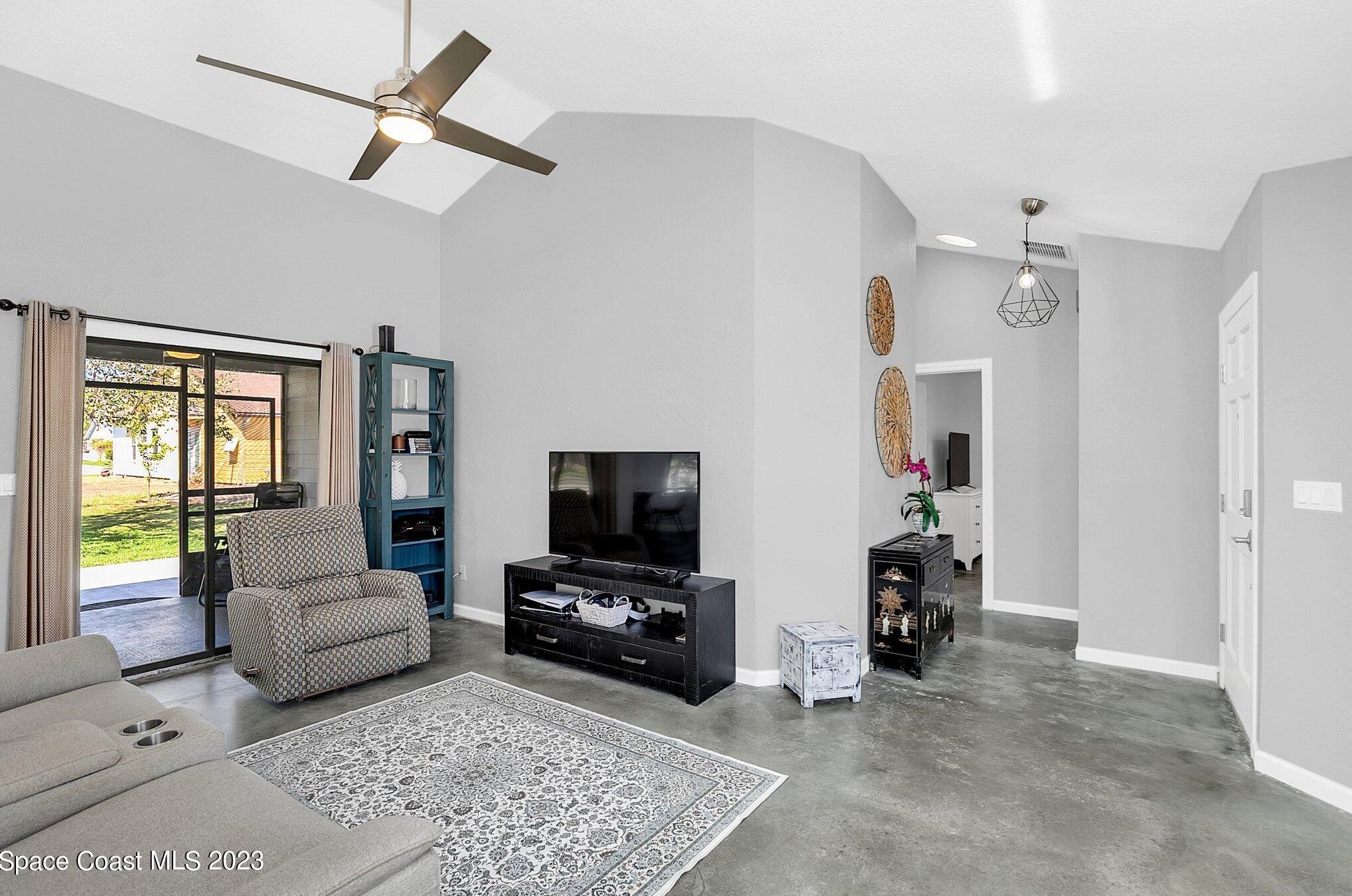798 Pine Shores Cir, New Smyrna FL  32168-6189 exterior