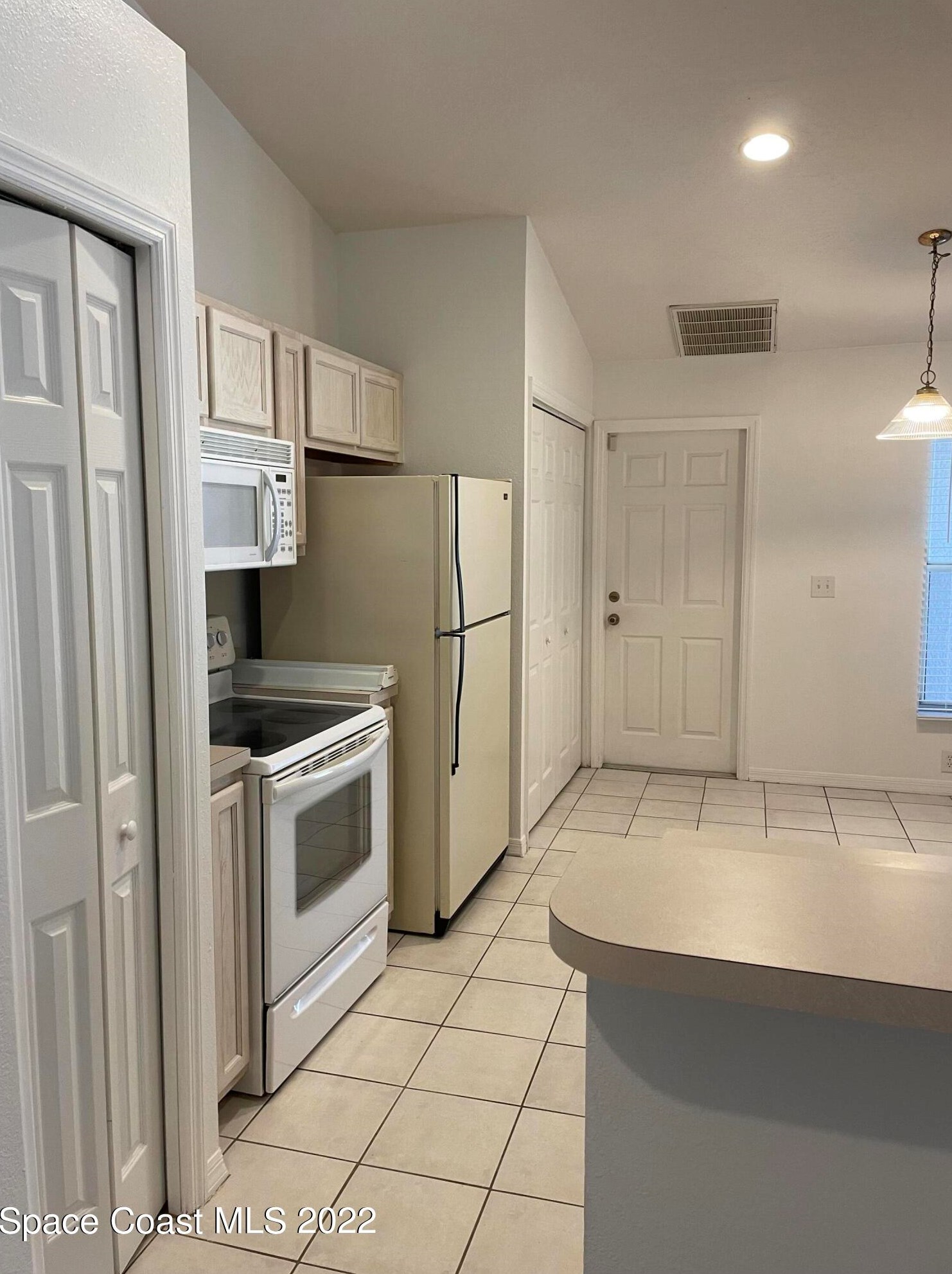 271 Ocean View Ln, Melbourne FL  32903-2311 exterior