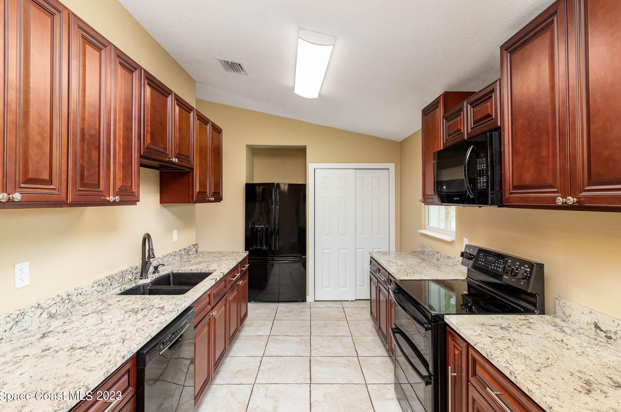 1587 Cass Ave, Melbourne FL  32907-8676 exterior