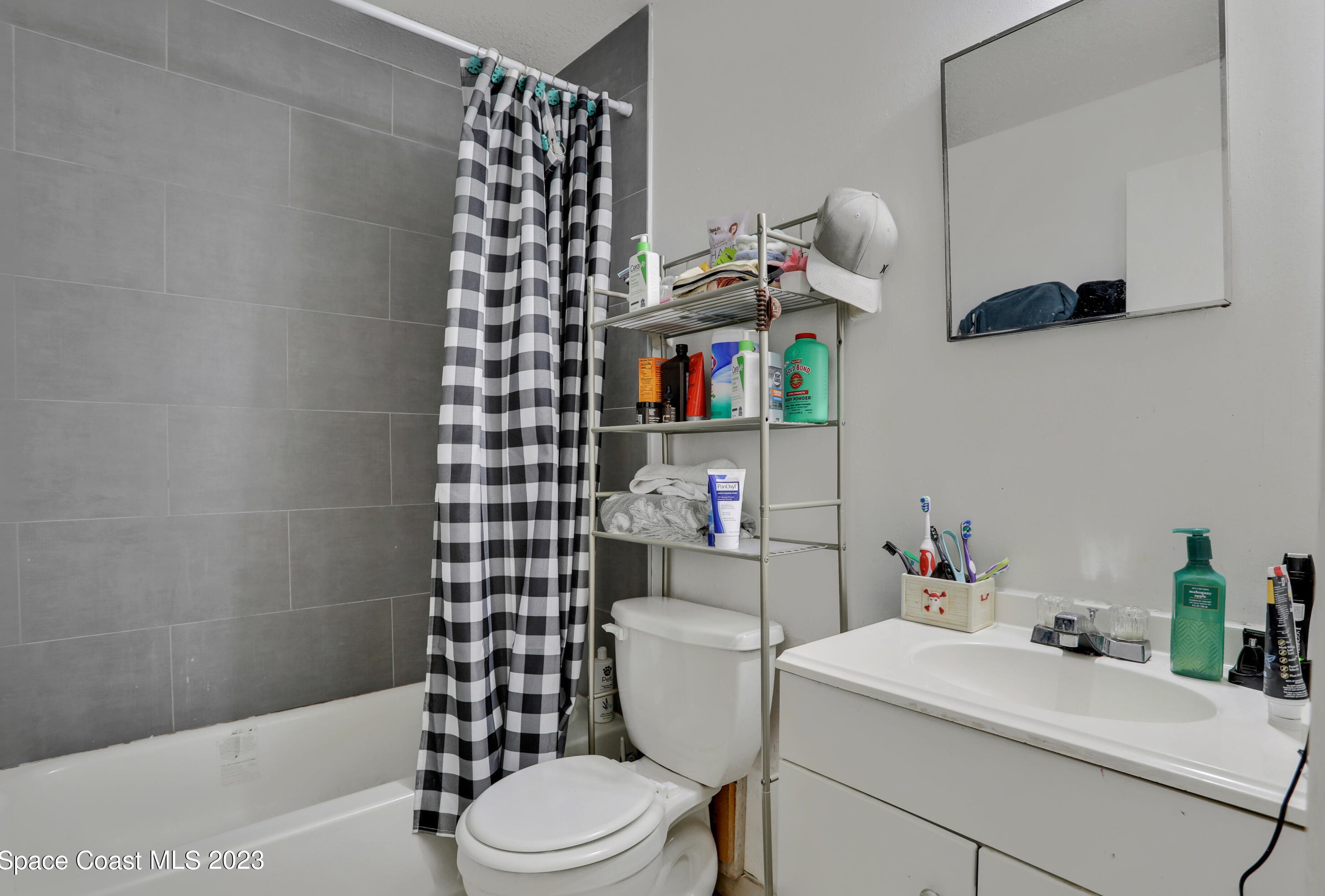 2921 Pinewood Dr, Melbourne FL 32905-2958 exterior