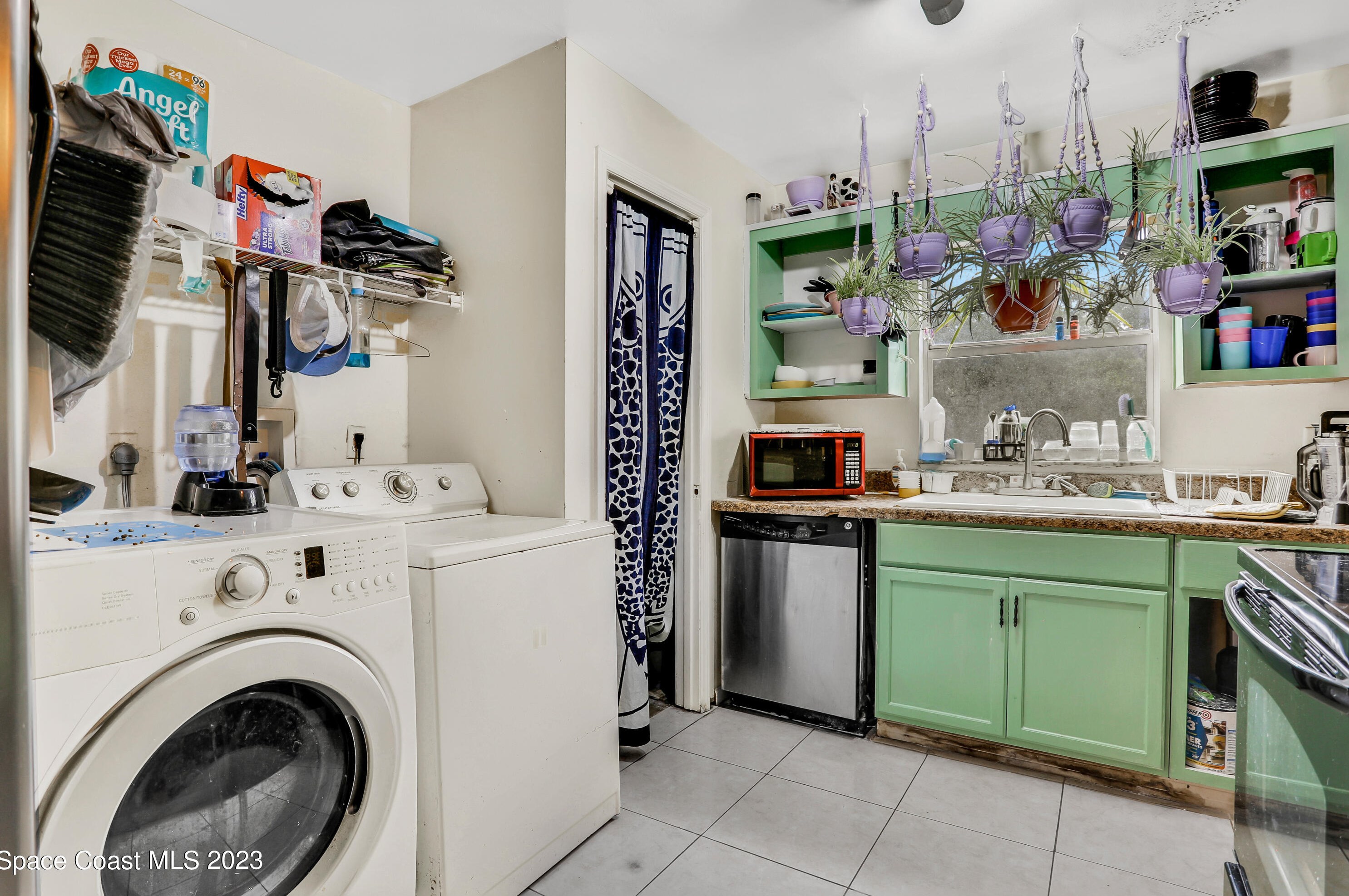 2921 Pinewood Dr, Melbourne FL 32905-2958 exterior