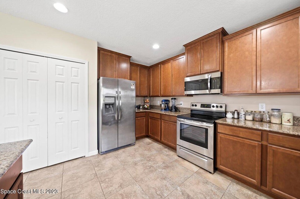 665 Easton Forest Cir, Melbourne FL  32909-6847 exterior