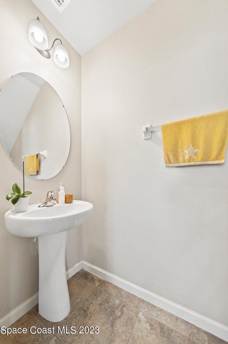 665 Easton Forest Cir, Melbourne FL  32909-6847 exterior