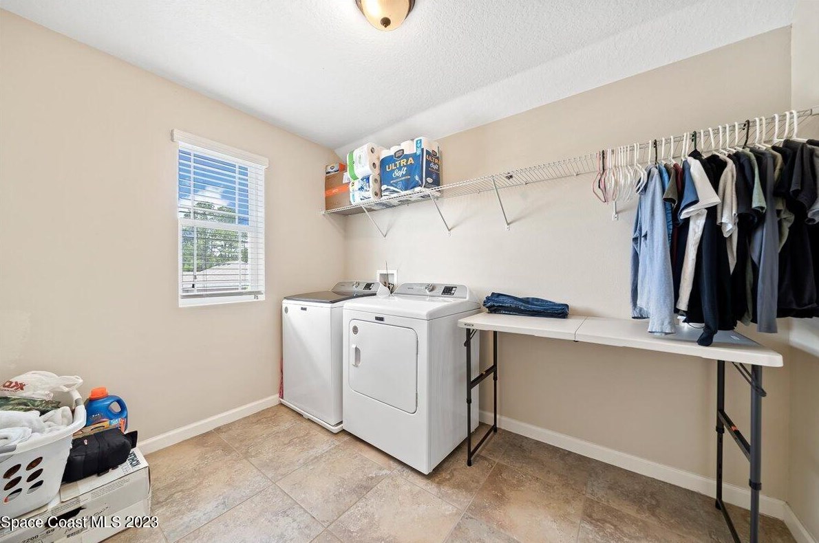 665 Easton Forest Cir, Melbourne FL  32909-6847 exterior