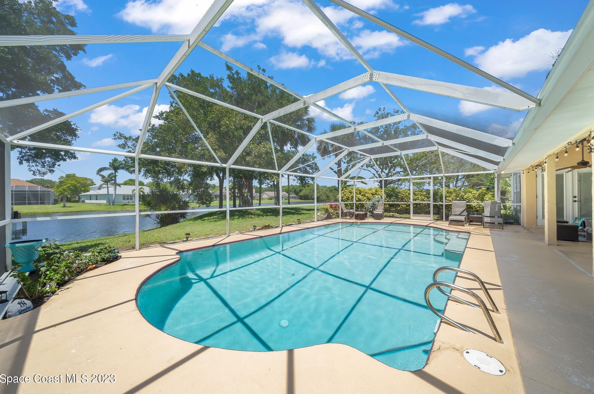 4057 Sand Ridge Dr, Merritt Island FL  32953-8610 exterior