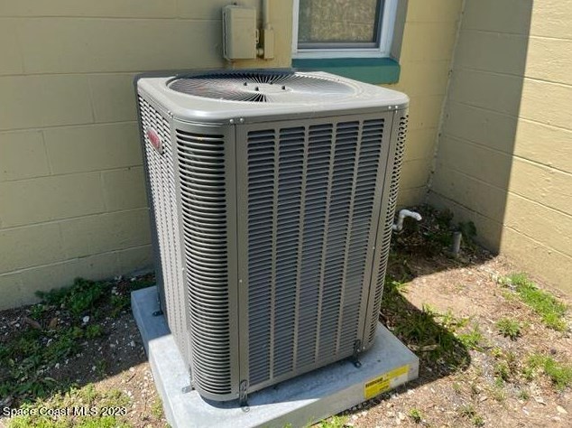 1310 Joan Dr, Merritt Island FL  32952-5171 exterior