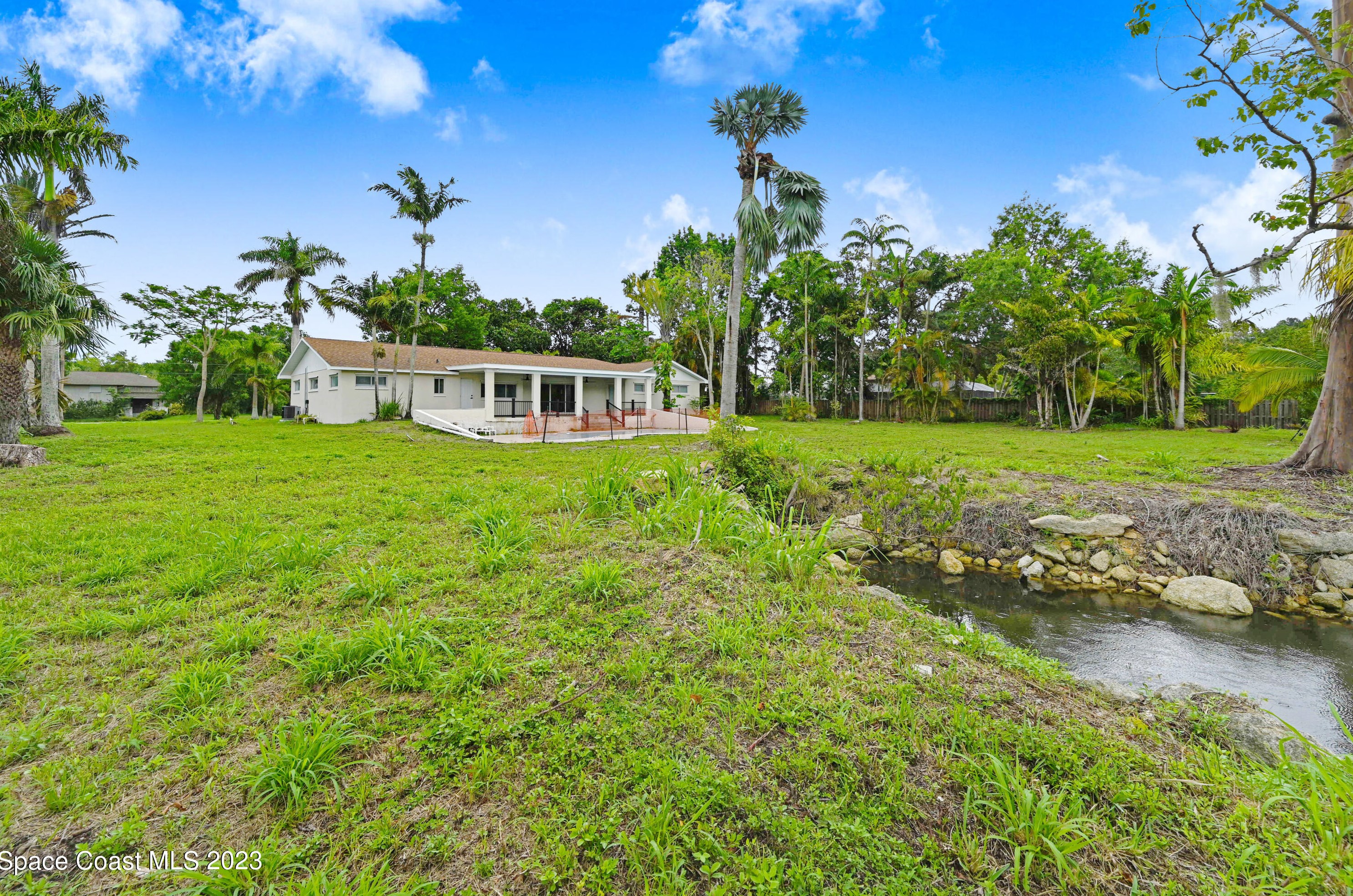 925 Meadow Lark Ln, Merritt Island FL  32953-7854 exterior