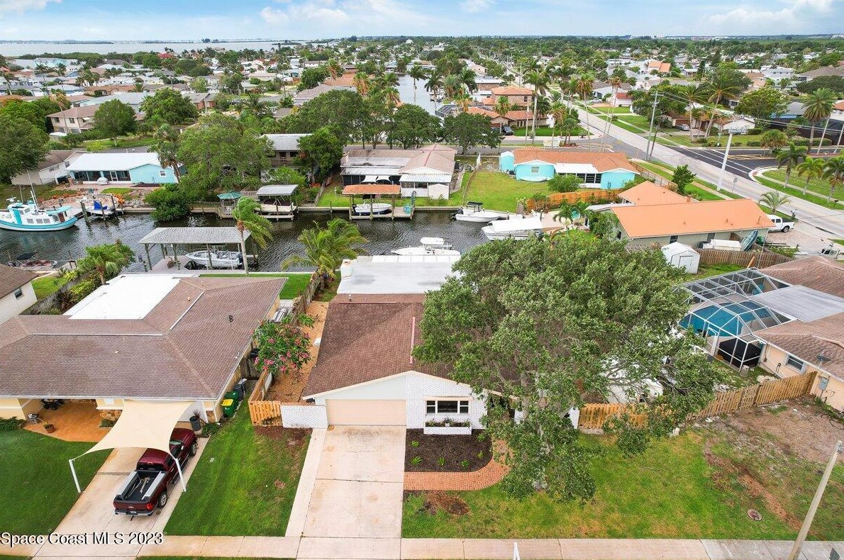 1625 Larchmont Ct, Merritt Island FL 32952-5668 exterior