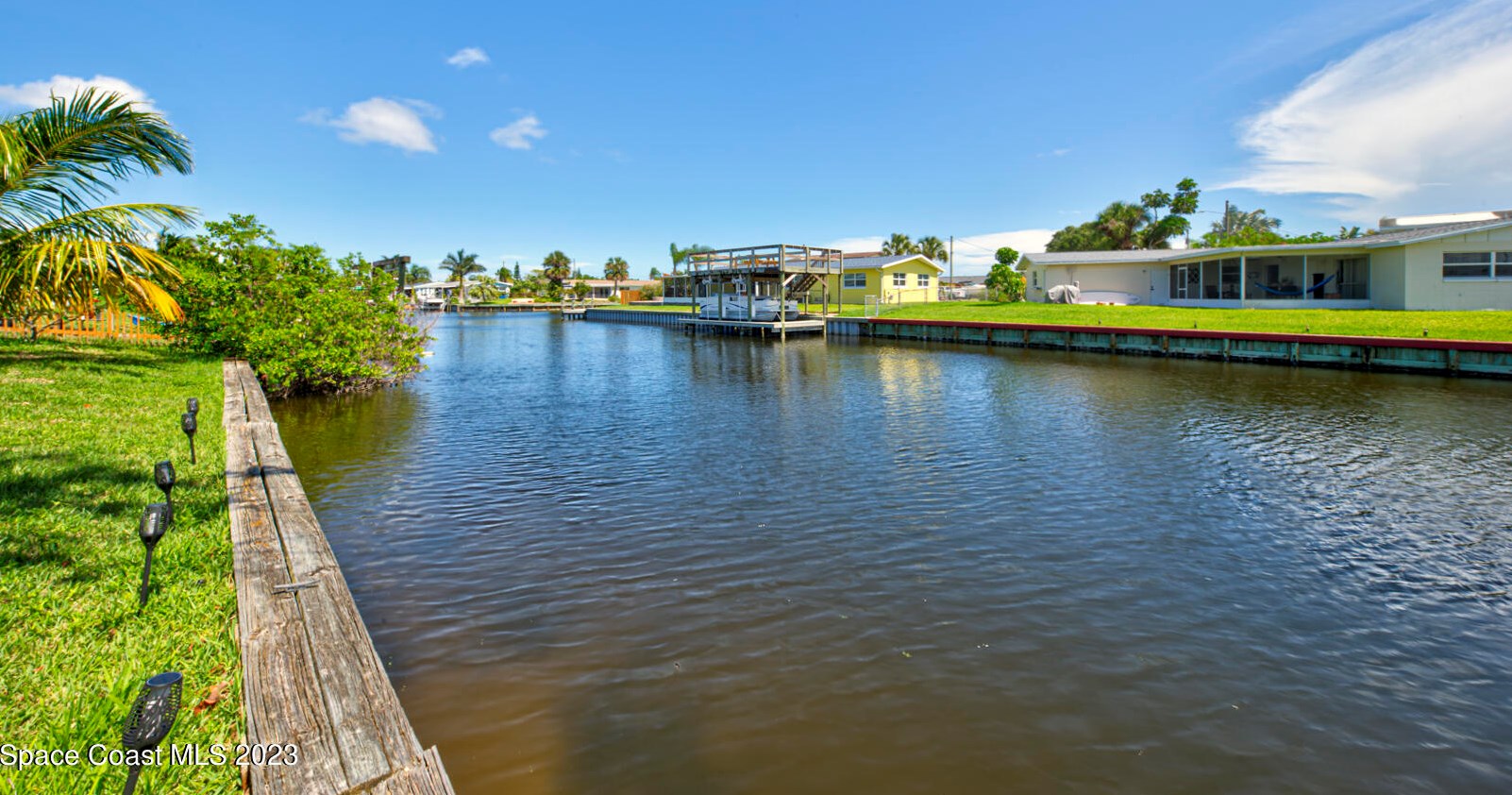 1505 Central Ave, Merritt Island FL 32952-5677 exterior