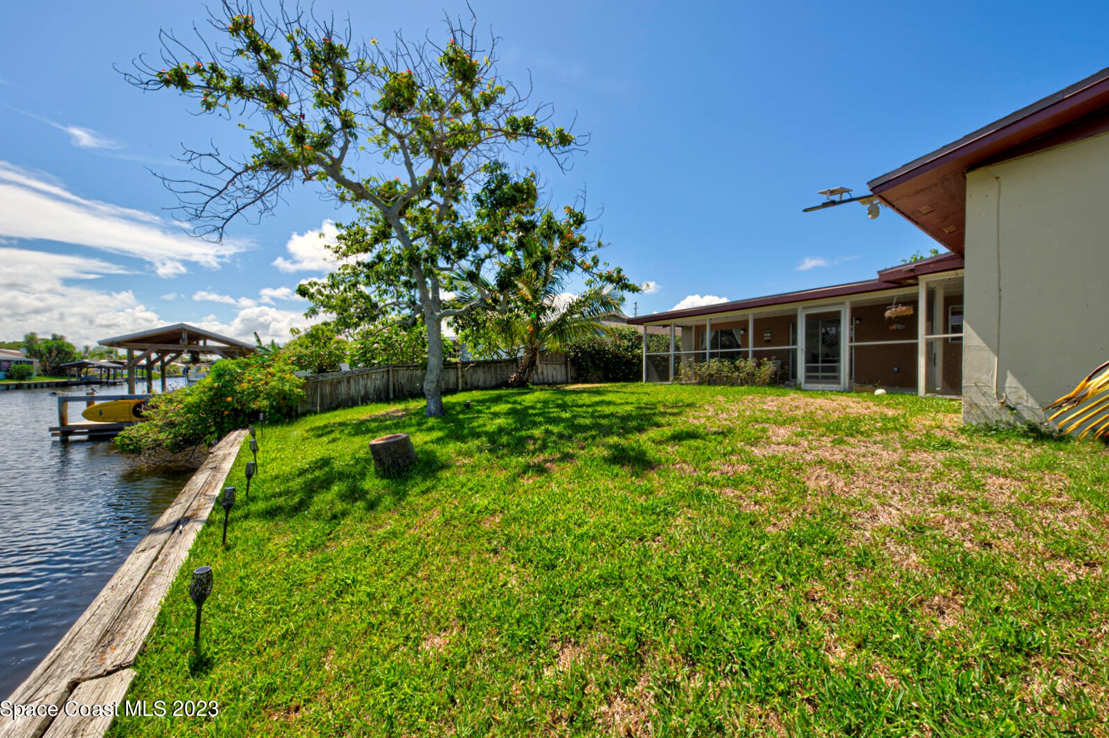 1505 Central Ave, Merritt Island FL 32952-5677 exterior