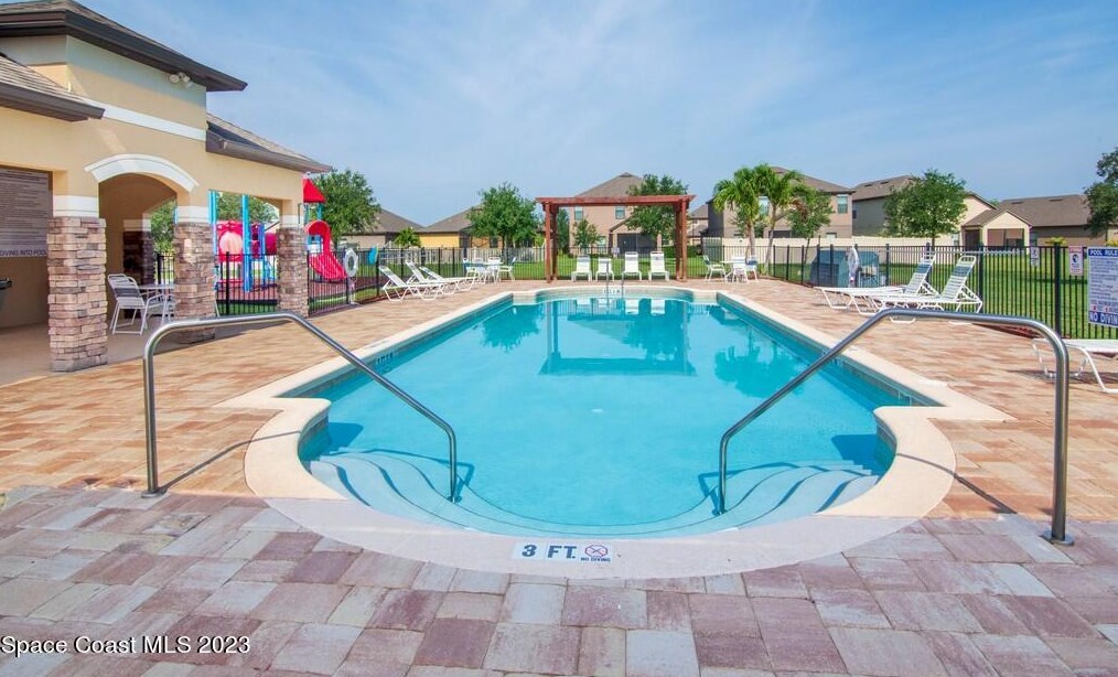 431 Dillard Dr, Melbourne FL  32909-2360 exterior