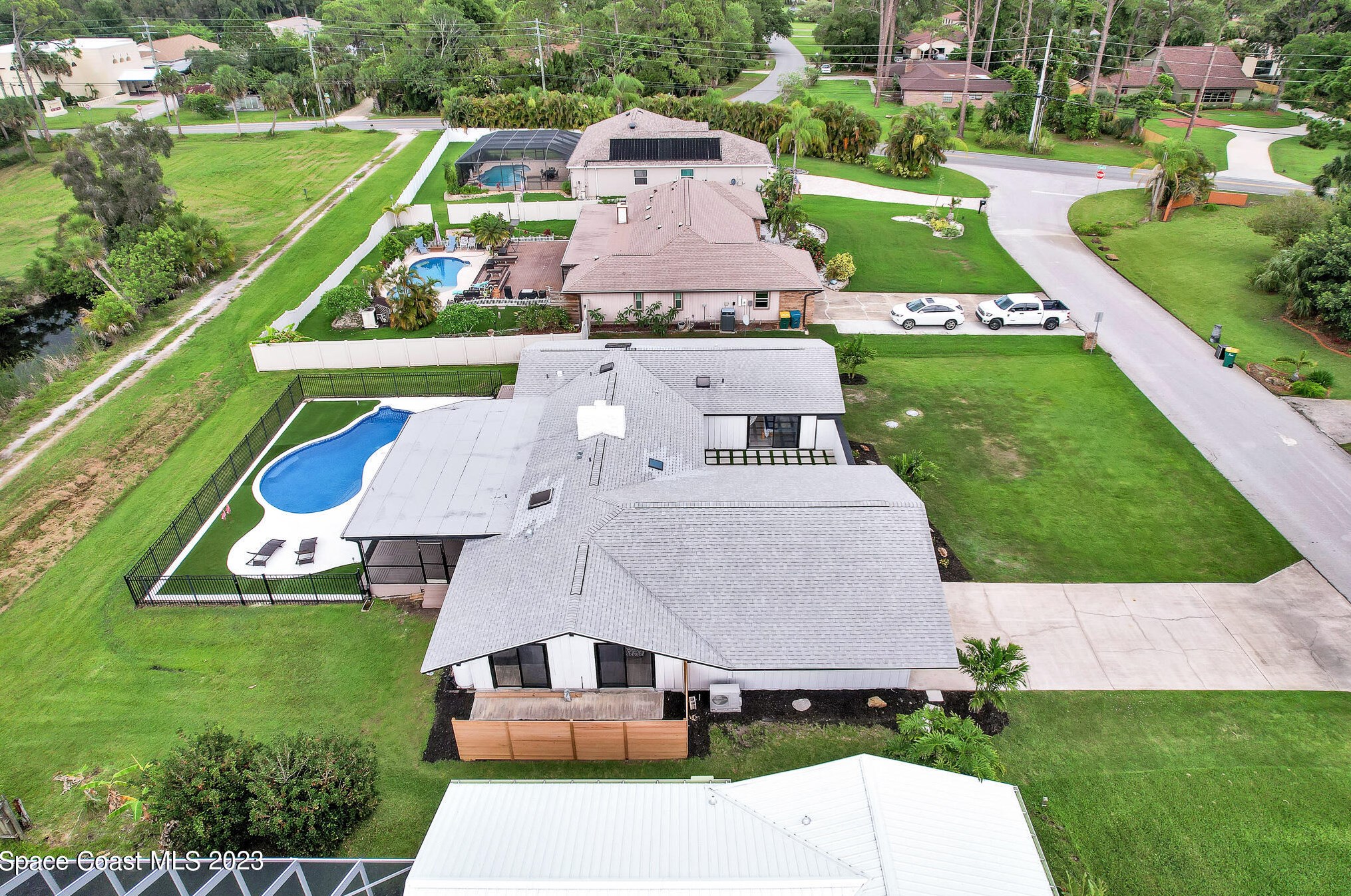 470 Rio Vista Ln, Merritt Island FL  32952-5226 exterior