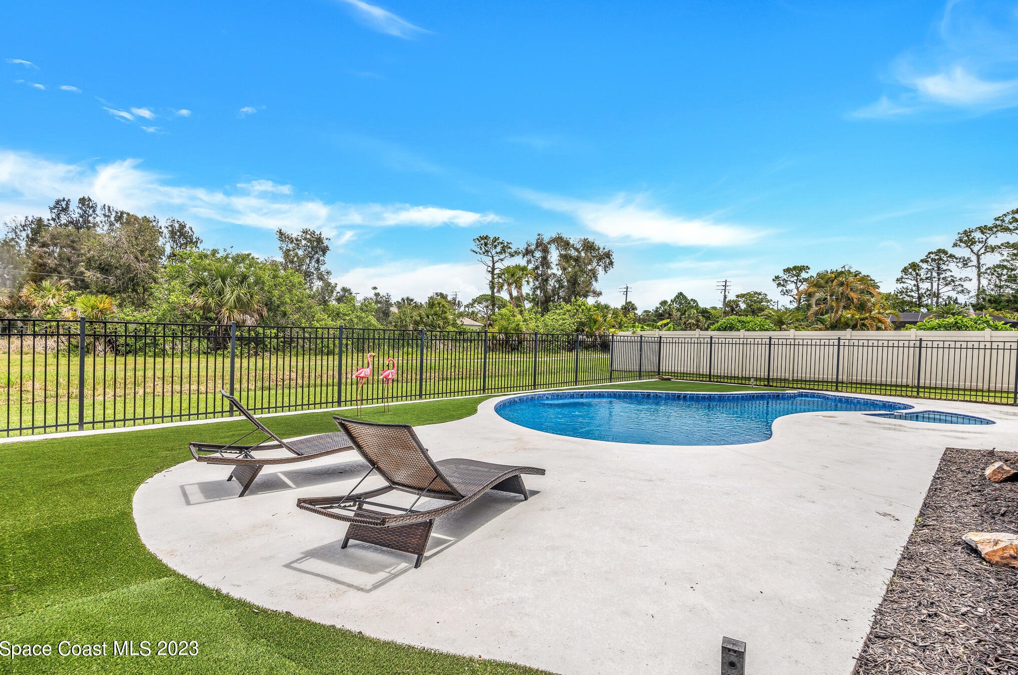 470 Rio Vista Ln, Merritt Island FL  32952-5226 exterior